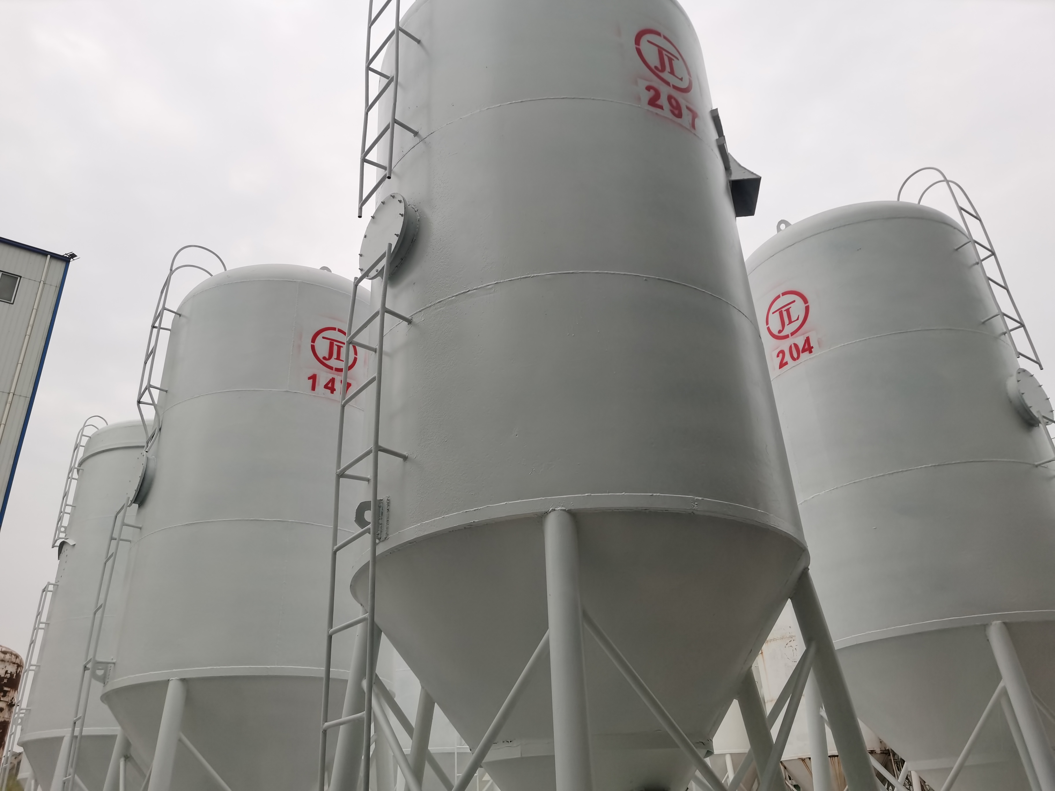 洪昂  彩钢翻新胶 水性工业漆 工业水性漆 自产自销