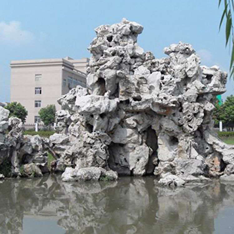 万吨太湖石龟纹石产地批发 太湖石假山工程 太湖石价格 太湖石图片 太湖石驳岸