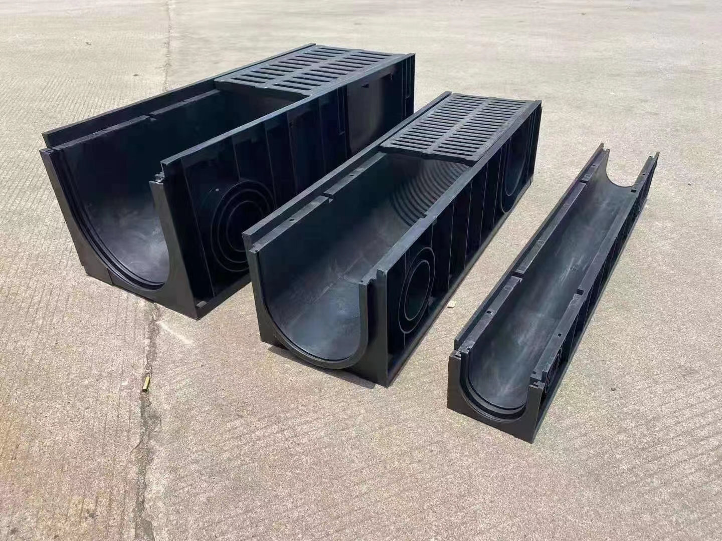 hdpe缝隙式u型排水沟槽 hdpe成品线性排水沟 塑料u型沟槽