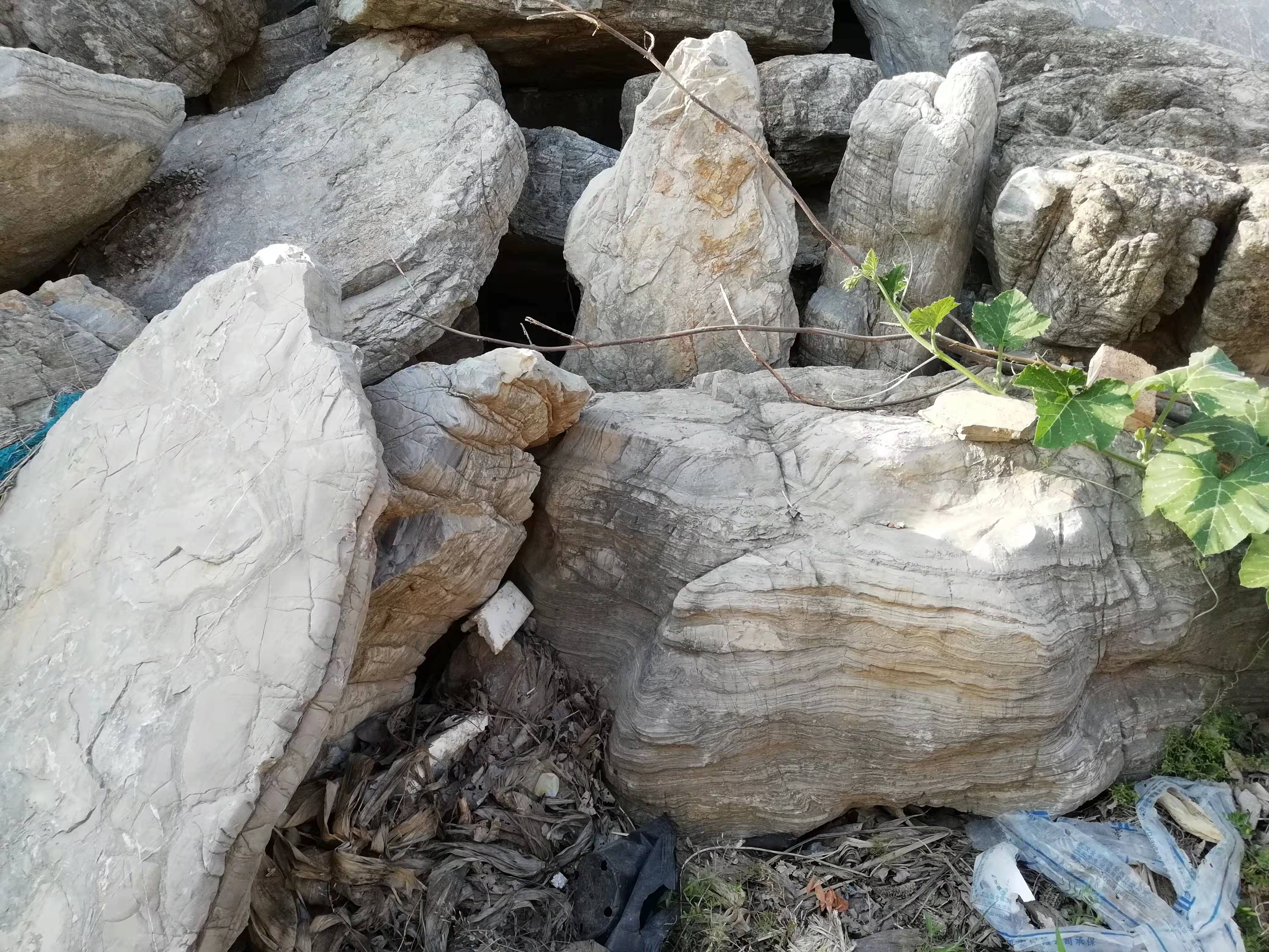 万吨景观石千层石龟纹石产地批发 磬航 物廉价美 河滩 出售 江苏