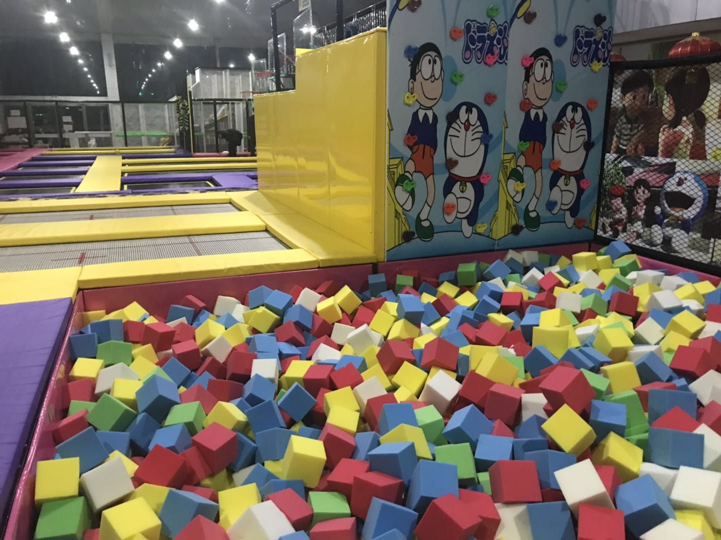 定做蹦床公园生产厂家 室内蹦床制造