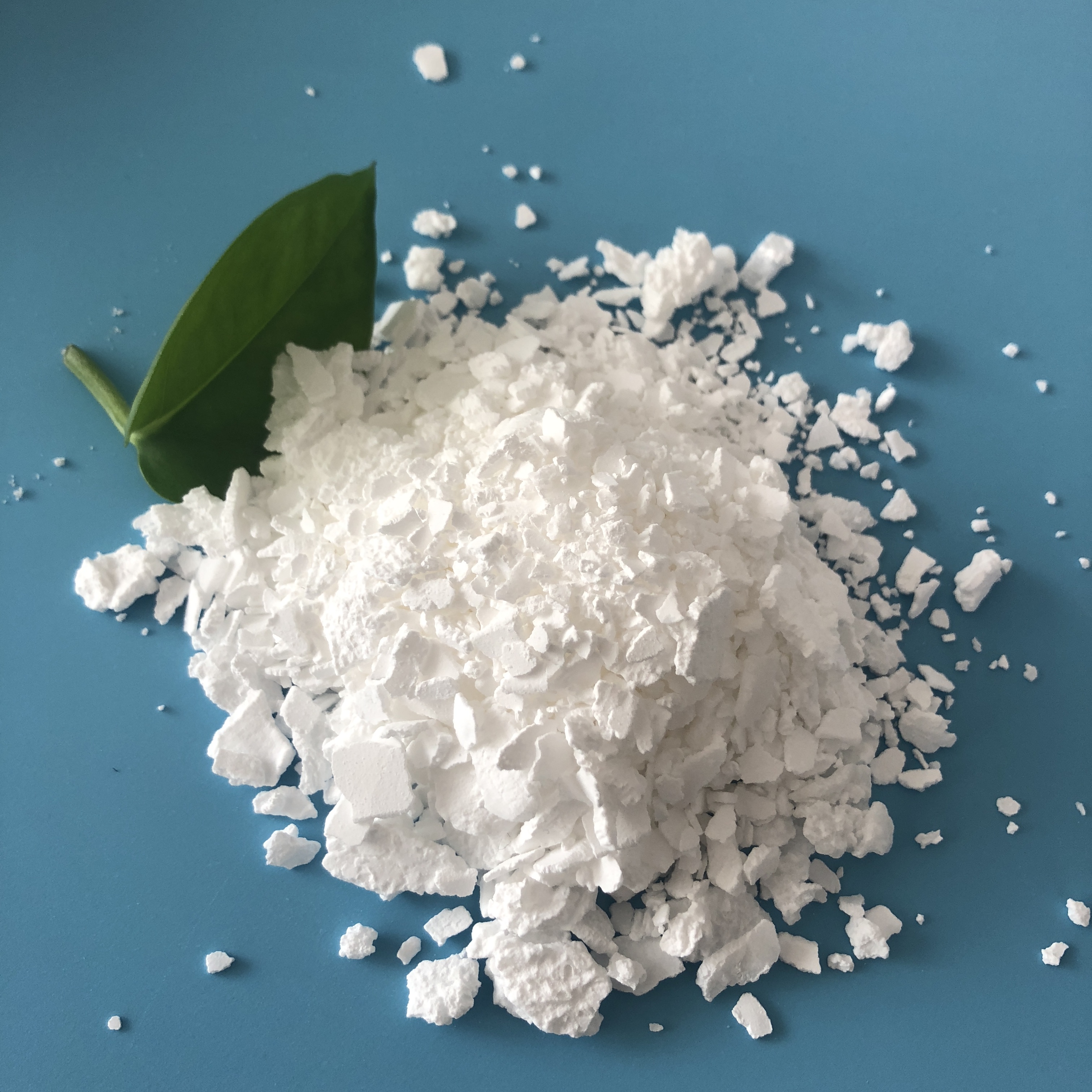 厂家供应氯化钙二水片 74含量工业级氯化钙 干燥剂用氯化钙