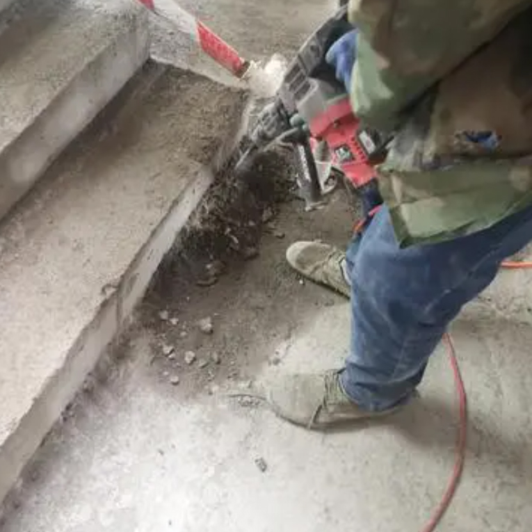唐山耀晟绳锯切割施工团队  绳锯切割施工服务  唐山绳锯切割施工队伍经验丰富设备精良