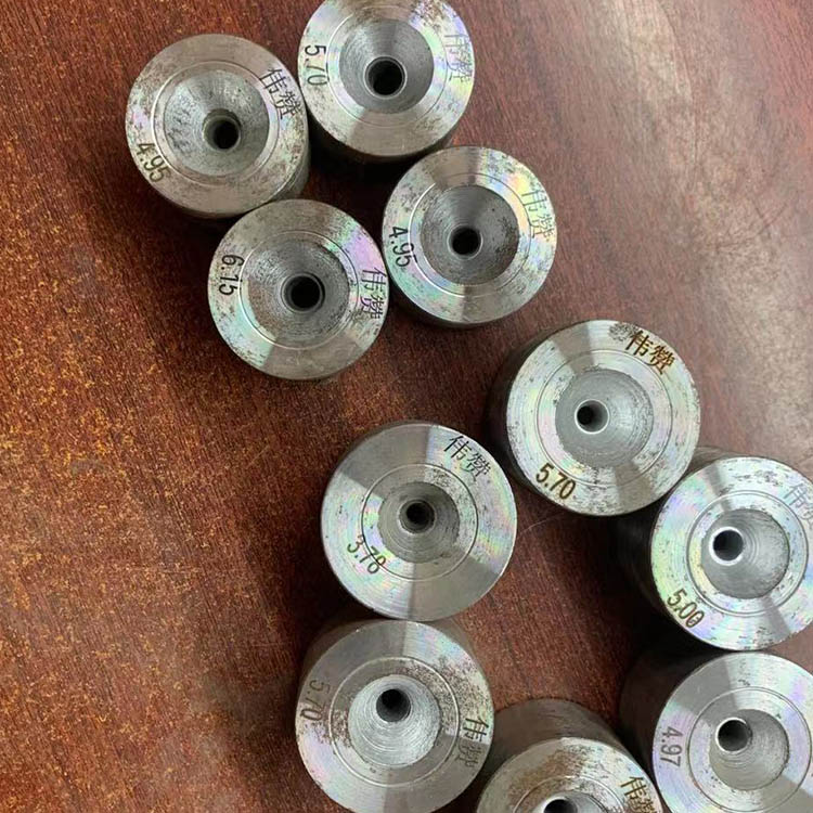 九连直进拉丝模具 聚晶拉丝模具 金刚石聚晶拉丝模具 按需供应