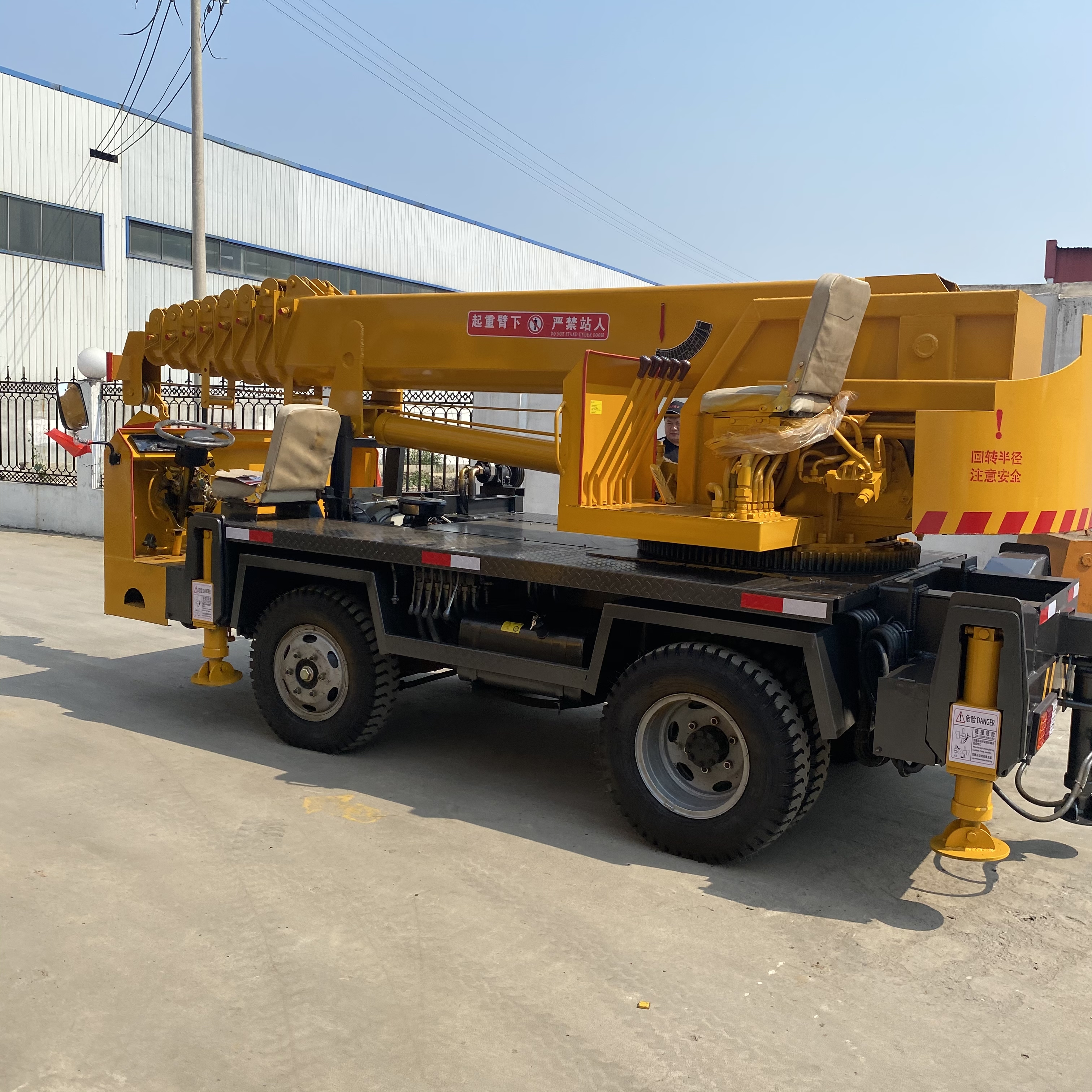 济宁无尾型吊车 建筑四不像吊车 园林绿化自制地盘无尾型吊车 无尾型吊车