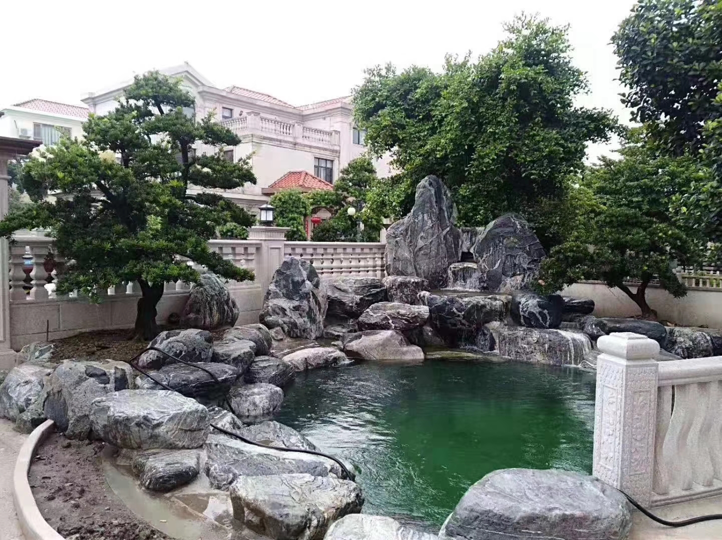 万吨灵璧石出售千层石龟纹石产地批发  可实地考察 量多