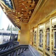 承接酒店别墅大型雕塑佛像工艺品庙宇贴金贴银装饰彩绘工程