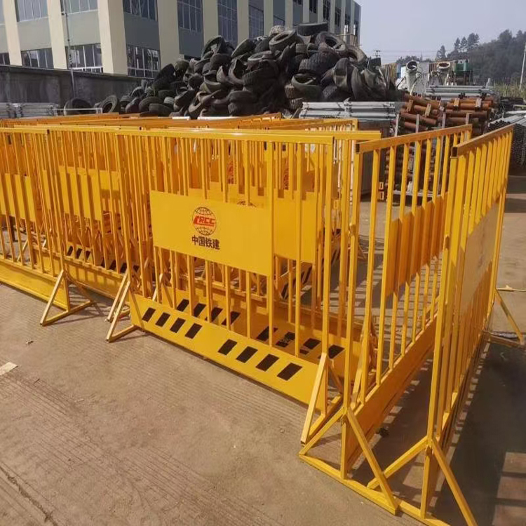 基坑护栏 东昇锌钢焊接基坑护栏 建筑基坑护栏