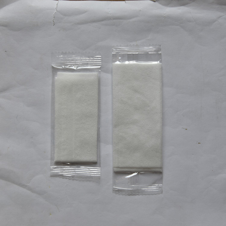 山东厂家加工出售10片装随身柔肤湿巾    10片装随身柔肤湿巾欢迎选购