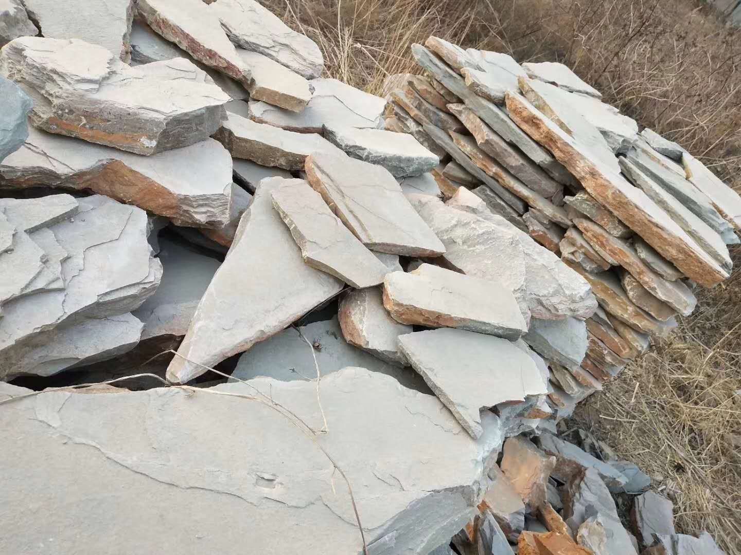 万吨千层石踏步石产地批发 灵璧石层叠石 景观脚步石 踏步石价格 踏步石设计