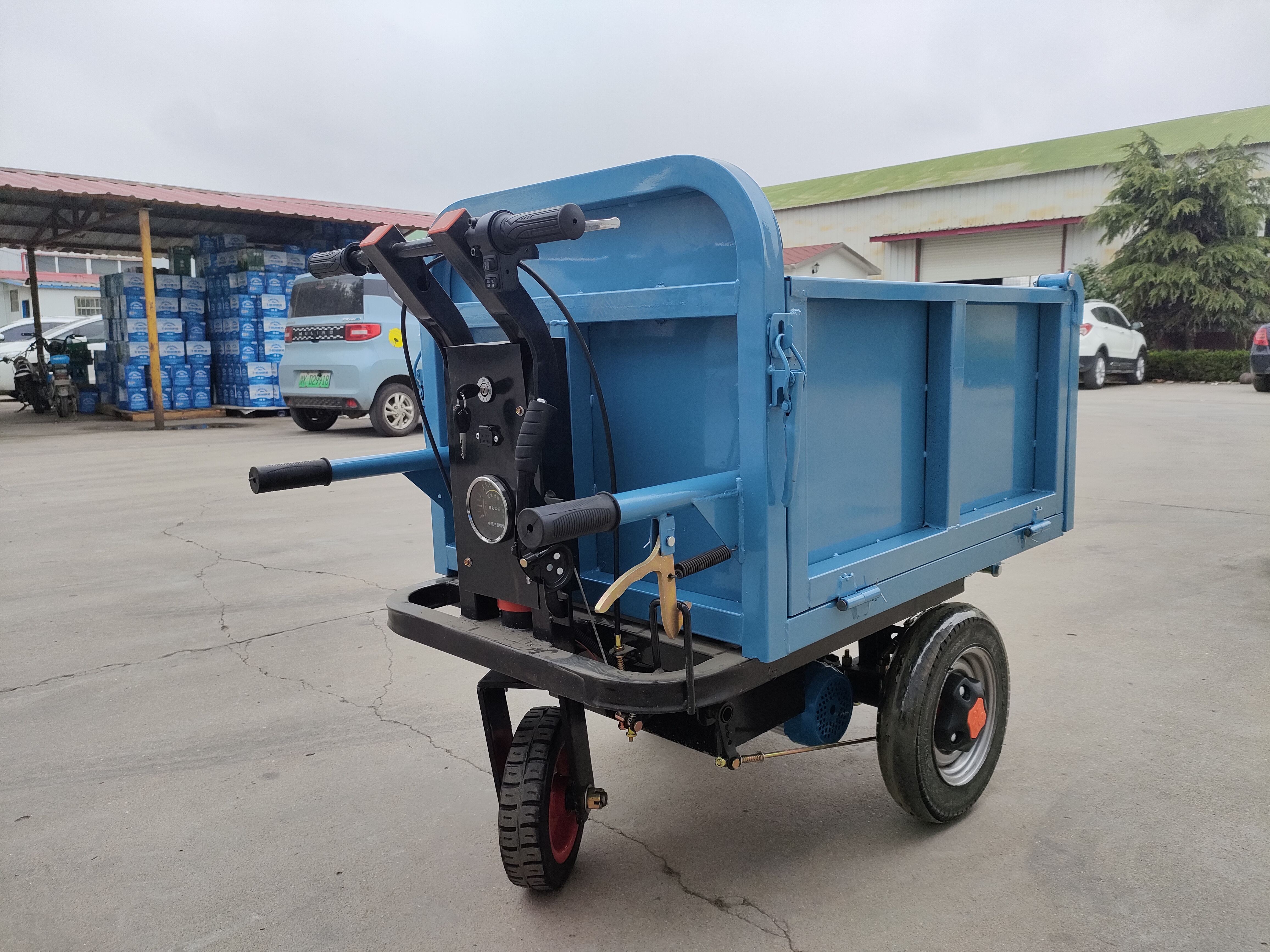 无锡兴胜机械  坐骑电动灰斗车 建筑工具车 工程灰斗车 规格多多选择