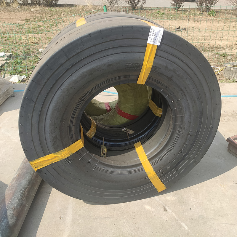 工程机械轮胎11.00-20 圣奥光面胶轮压路机 质优价廉