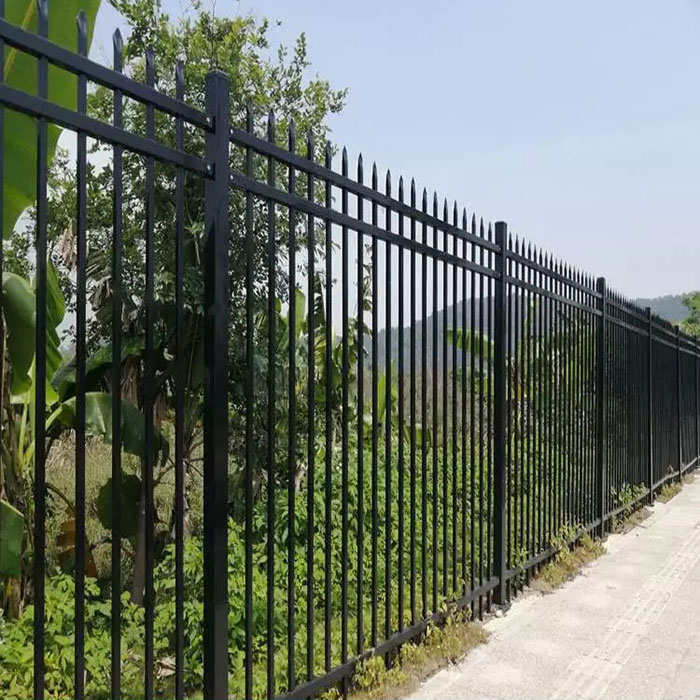 潮州厂区仓库锌钢护栏 居民区外围墙栅栏 厂家现货供应