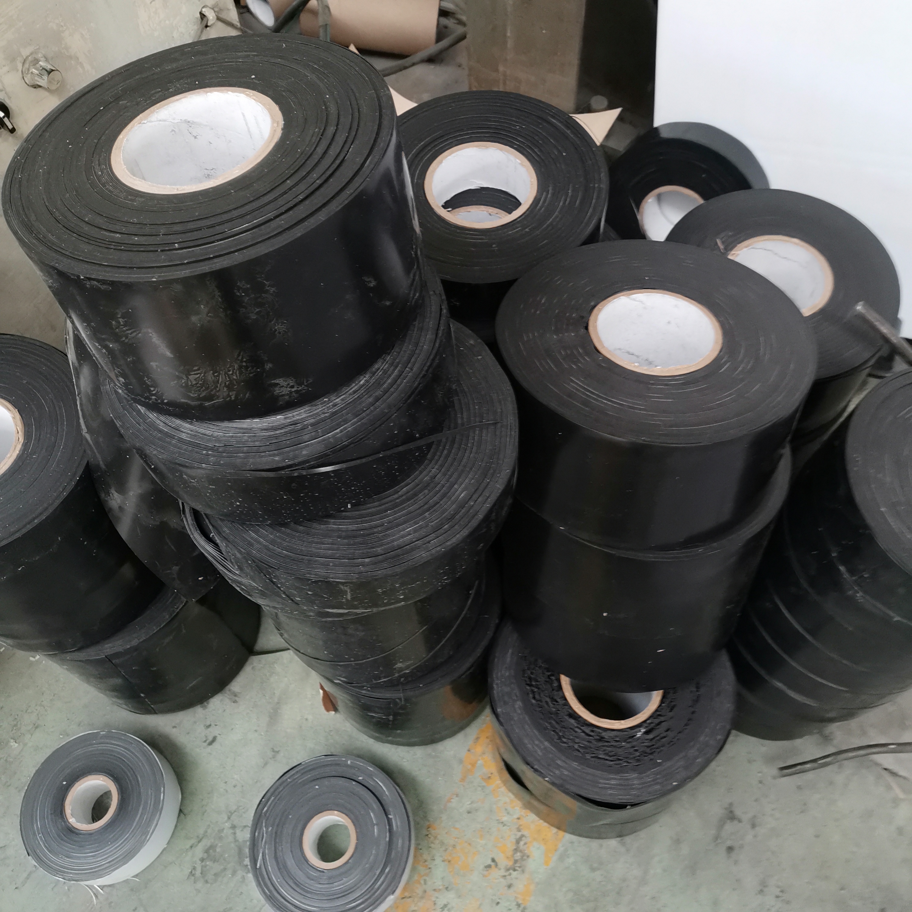 厂家直销聚乙烯防腐胶带 抗老化密封防腐胶带 高粘度管道冷缠胶带