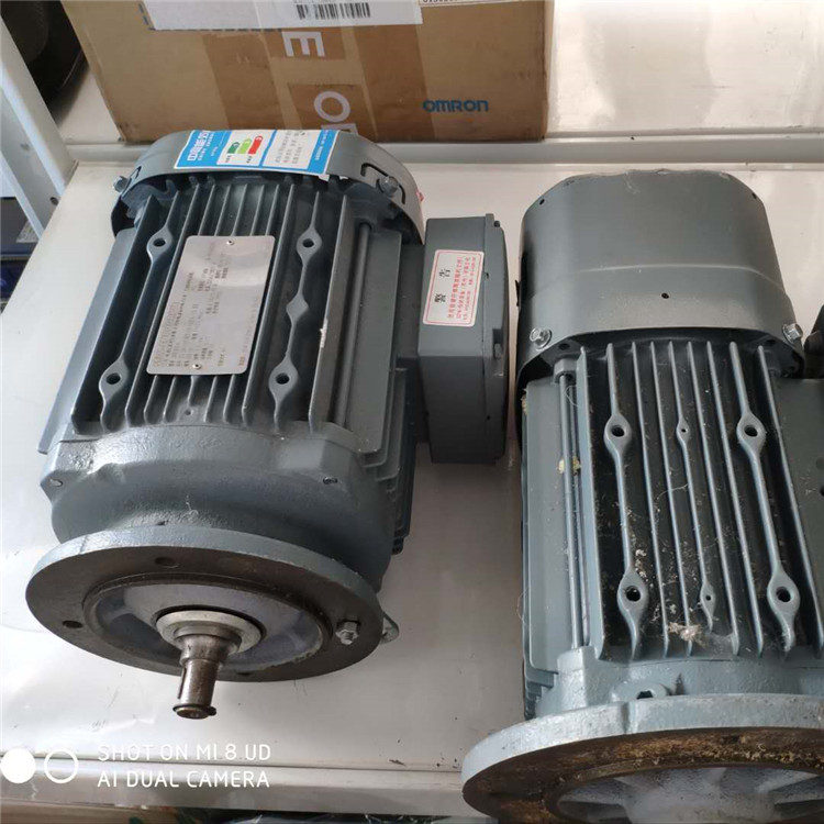 DRS80M4BE2220HFFG2W 1.1KW德国SEW减速电机现货