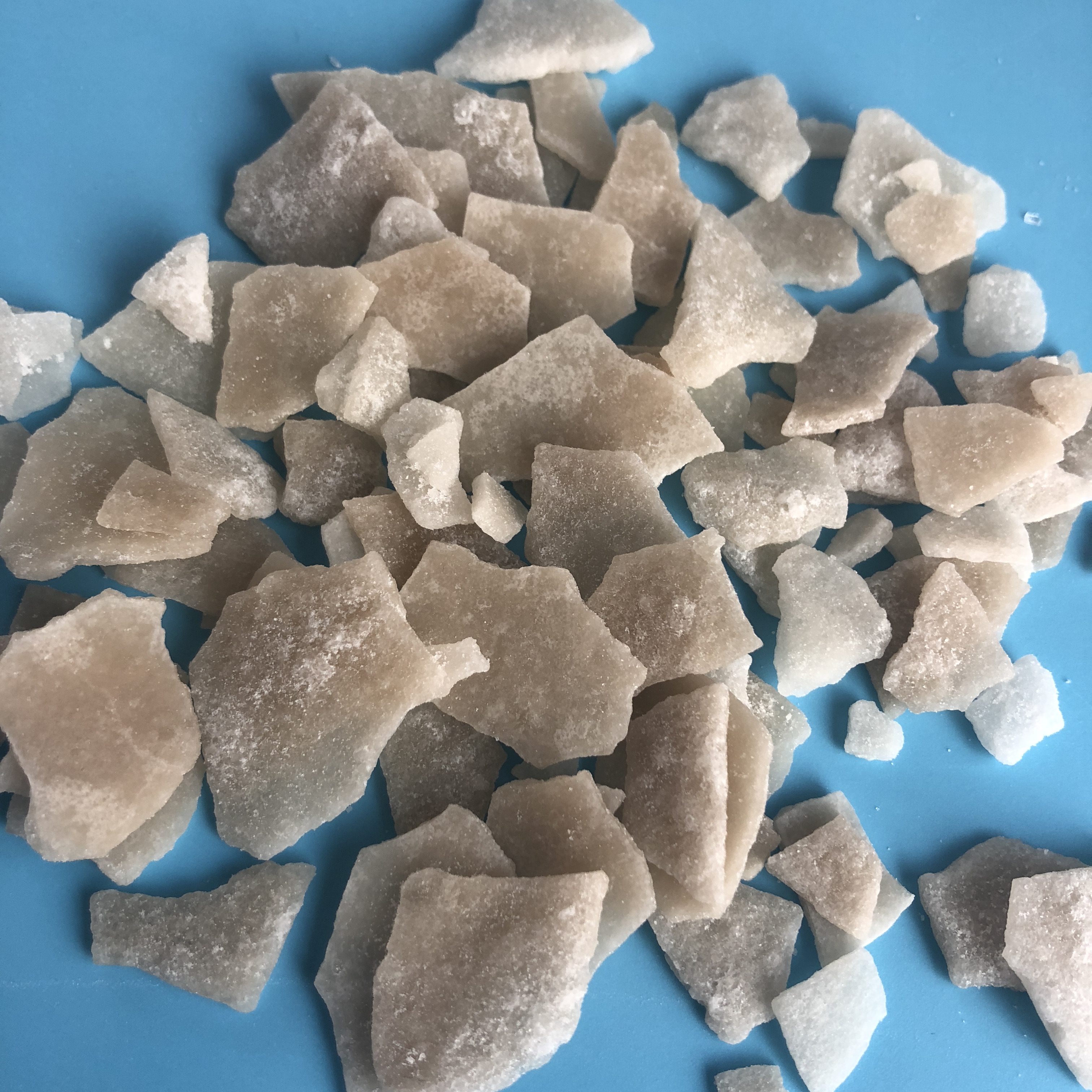供应六水氯化镁卤片 46含量工业级氯化镁 人造大理石用氯化镁