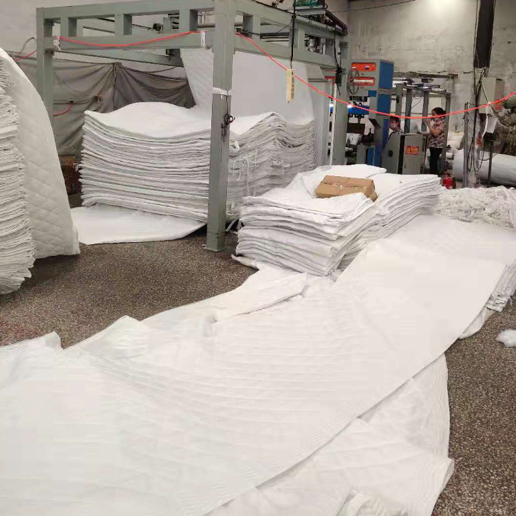 防水内保温被 青州辉博防雪大棚内保温被出售 厚度尺寸均可定制
