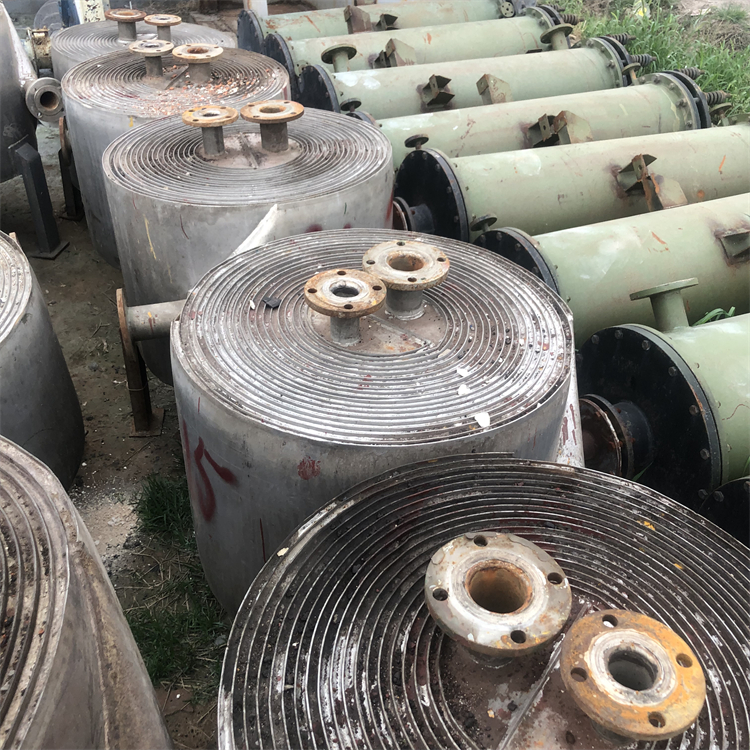 处理多台二手换热器 二手不锈钢冷凝器