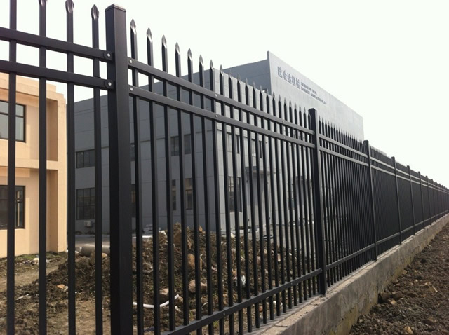 中山工地工厂锌钢护栏 小区围墙护栏 工厂外墙栅栏 工厂批发