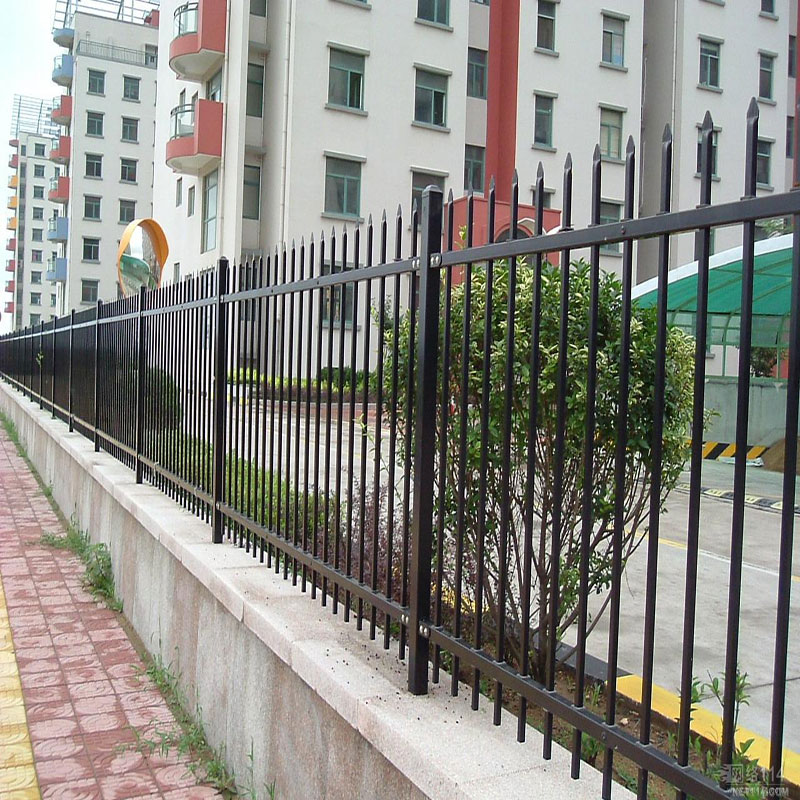 惠州工业园厂区围墙栅栏 小区锌钢护栏 1米8高度围栏工厂现货