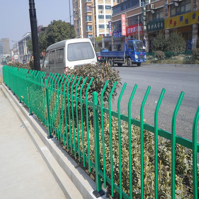 锌钢草坪护栏 铁艺护栏绿化围栏市政道路隔离栏 庭院围墙栅栏室外