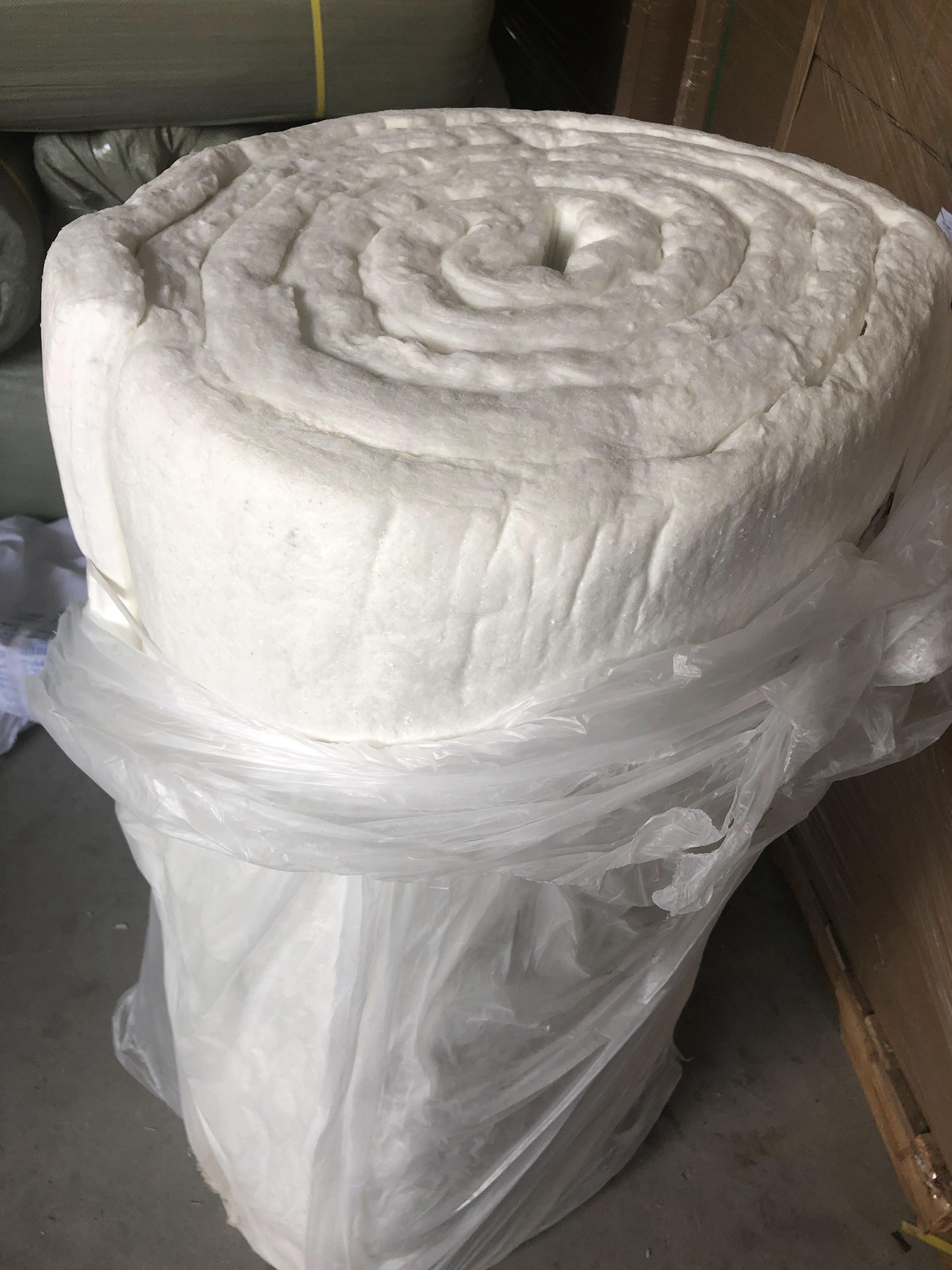 硅酸铝喷吹毯 施工用隔热硅酸铝纤维毯供应 伊索 优质陶瓷纤维毯供应商 天津热销