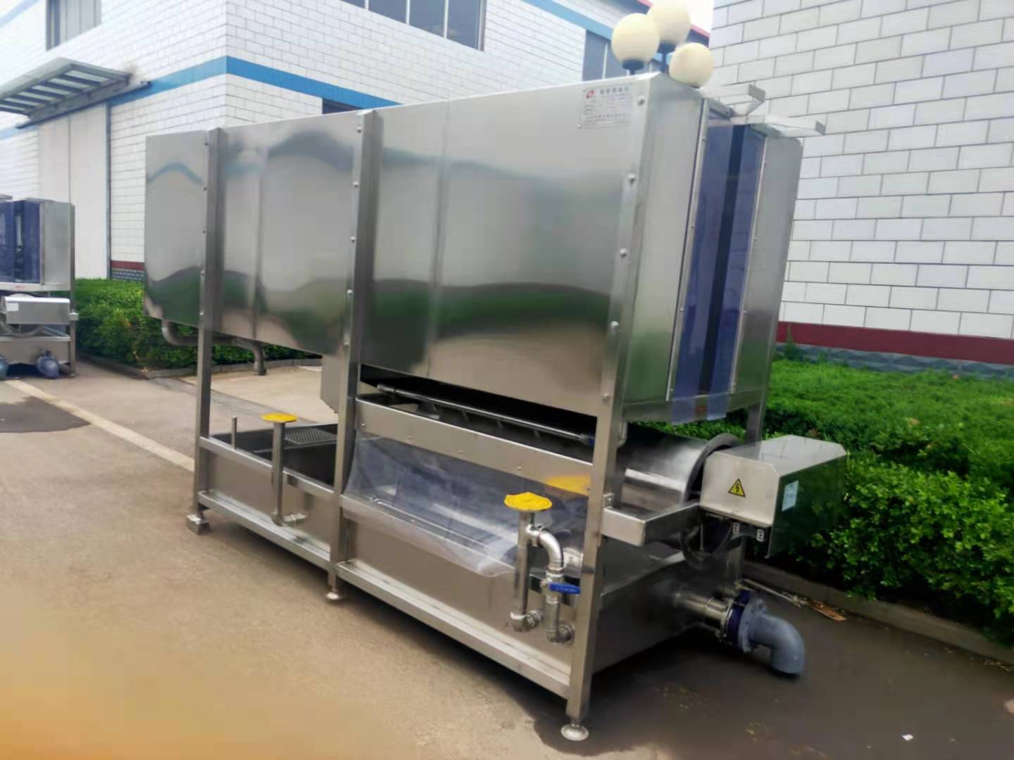 厂家直销 鸡线双列喷淋松毛机 鸭鹅喷淋松毛机 货源产地 鸡鸭松毛机