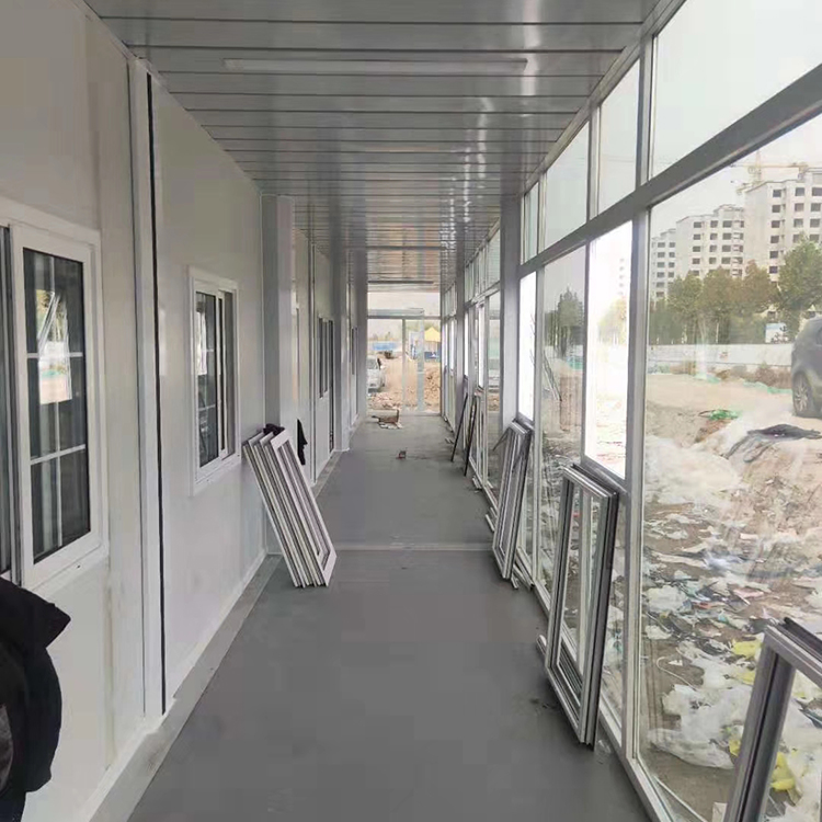冬暖夏凉打包箱房可住人  打包箱房建设  耐腐蚀、耐老化、使用寿命长
