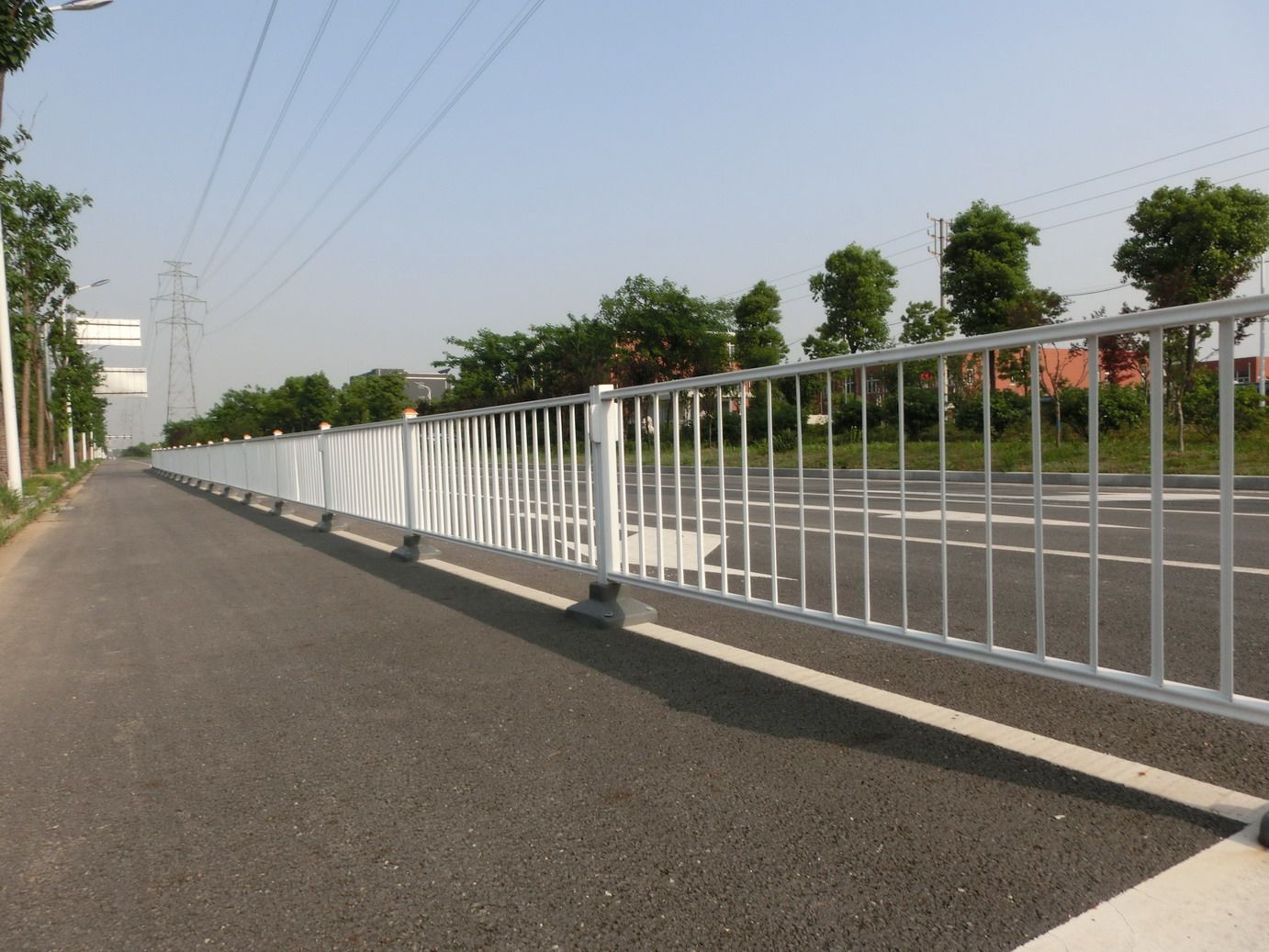 贵州道路护栏刷漆