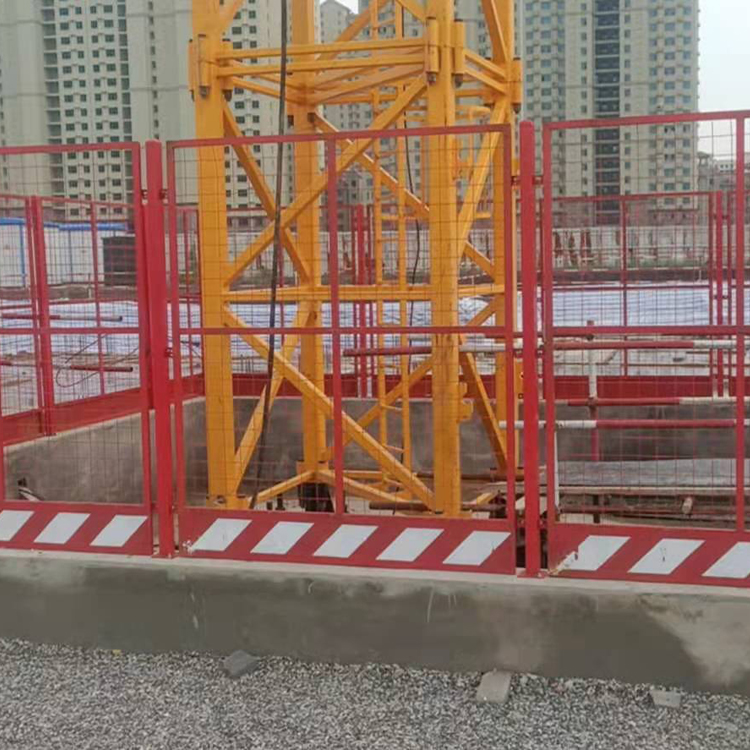 永邦建筑  重庆   塔吊安全防护棚     施工用塔吊检修平台    建筑工地塔吊防攀爬棚