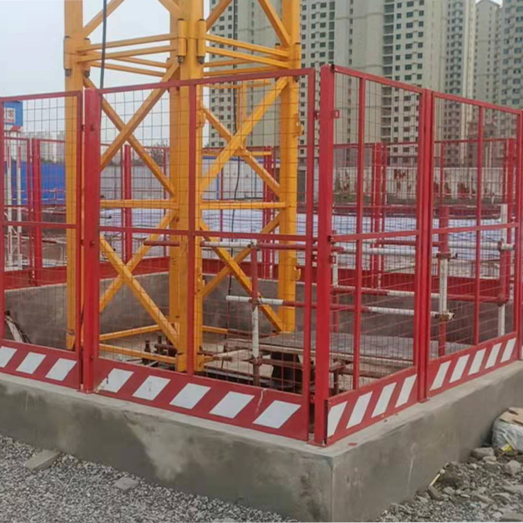 永邦建筑      塔吊防攀爬防护棚     塔吊防攀爬护栏     塔吊安全防护棚