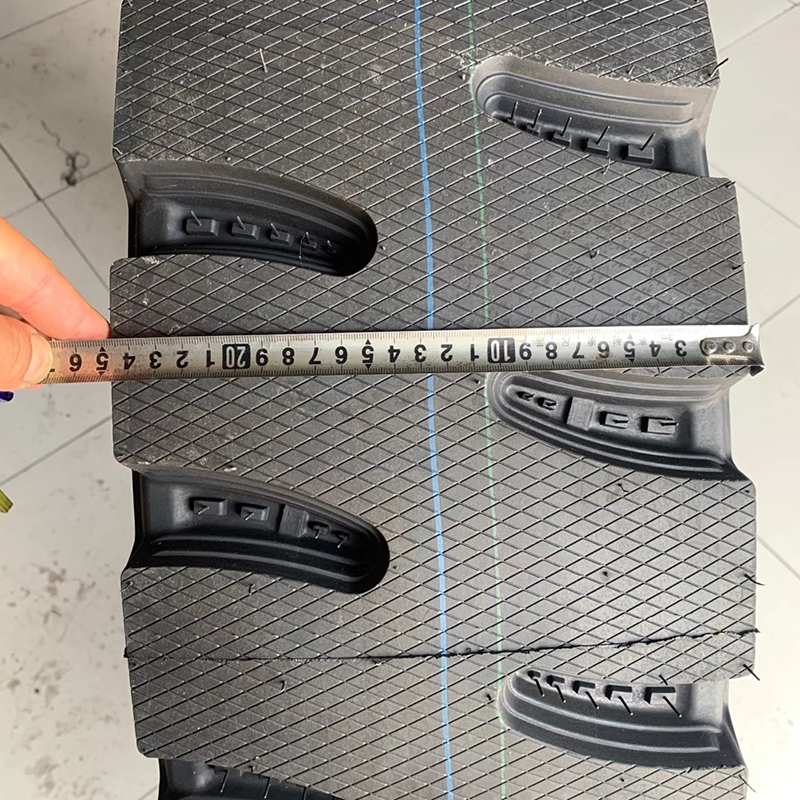 前四后八卡车轮胎 1200R20防爆轮胎 型号齐全