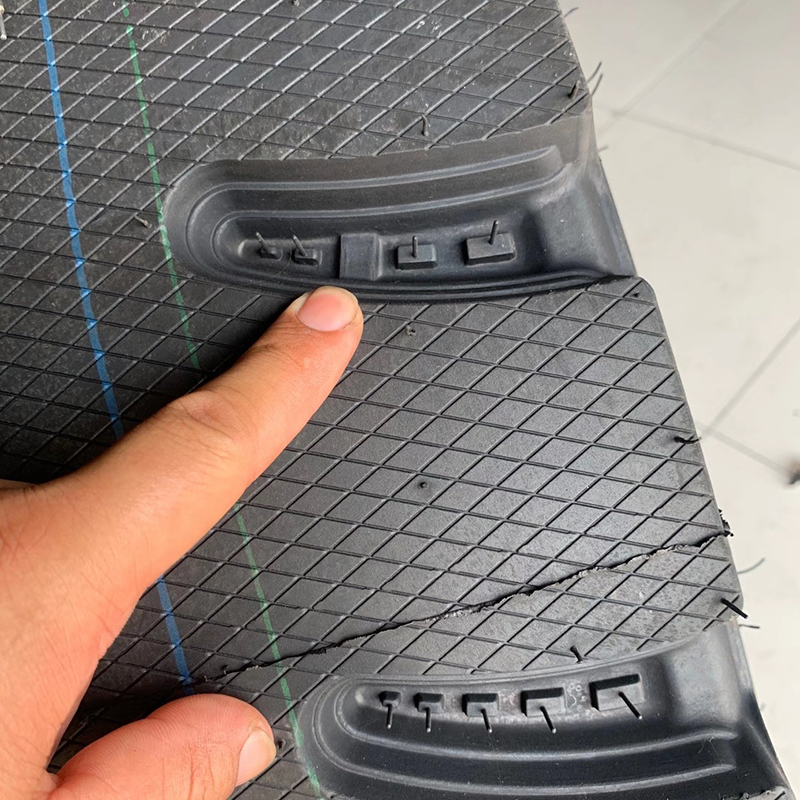 装载机1200R20轮胎 防爆加厚轮胎 耐磨轮胎供应商 质量保证