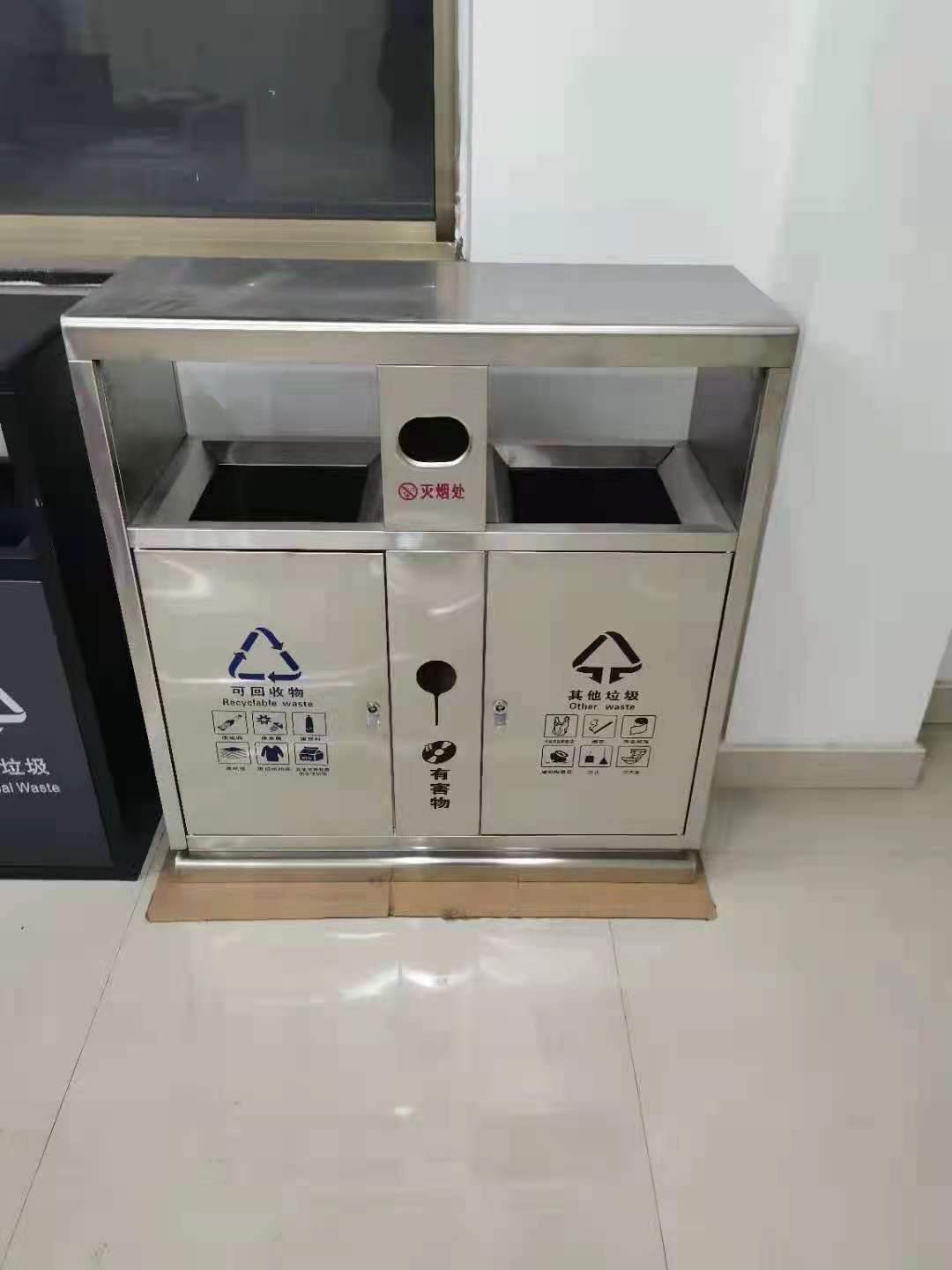 深圳出售 900*360*960mm 不锈钢果皮箱 批发价