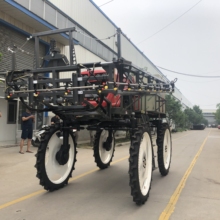 型号2000D 100马力  20米喷幅 2000L药箱 1.8米轮距