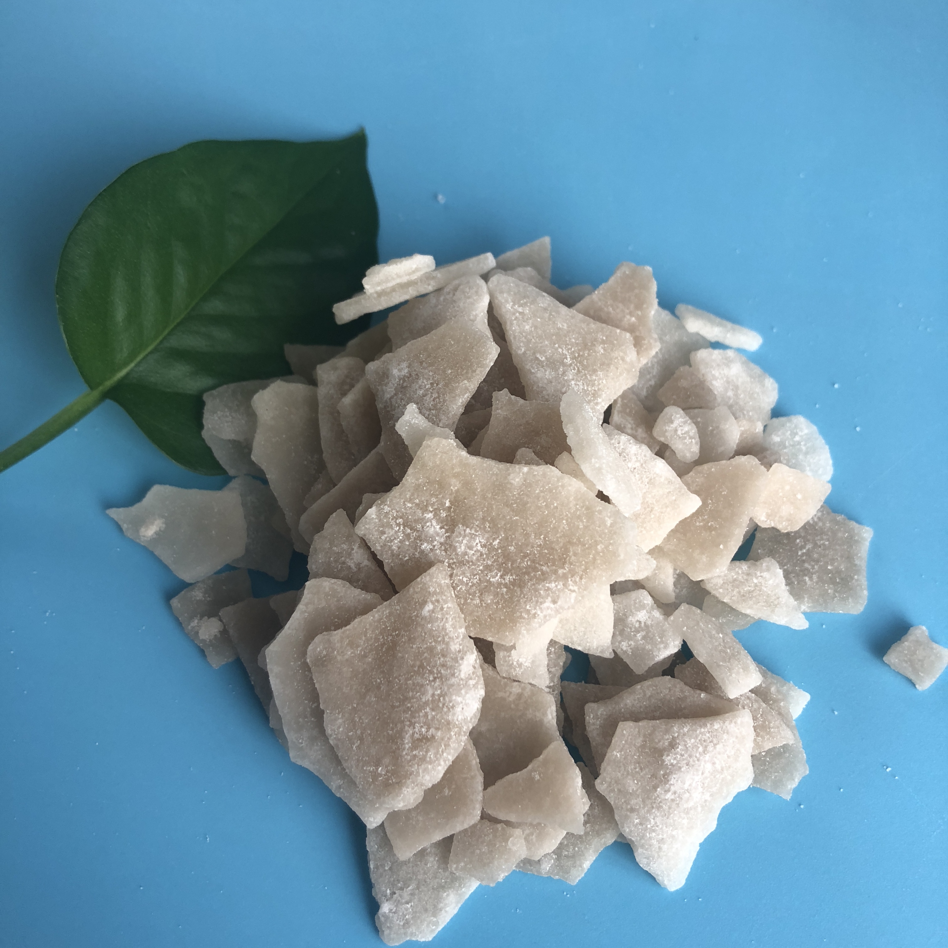 批发供应氯化镁卤片 46含量六水氯化镁 冶金工业用氯化镁