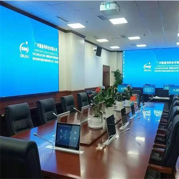 重庆墨水电子桌牌 智能电子桌牌 会议预约系统 勤嘉利科技办公设备按需定制方案