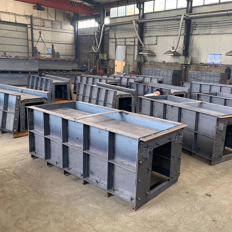 鑫译德供应水泥槽钢模具，水利水泥槽模具