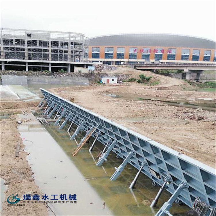 翻板闸门厂家定做 翻板坝闸门 瑞鑫水工