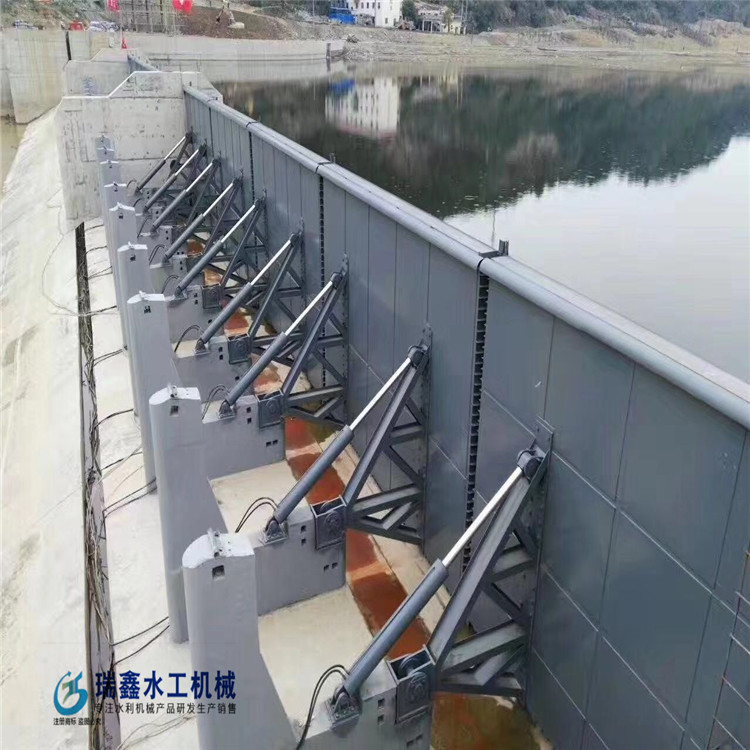 液压双控翻板钢闸门现货 液压景观翻板闸门 瑞鑫水工