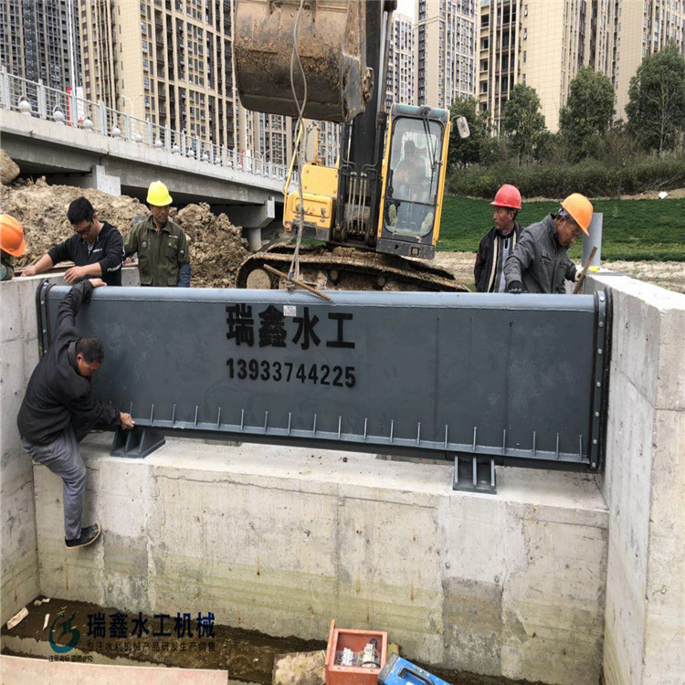 液压翻板闸门专业定制 水利油压闸门 瑞鑫水工