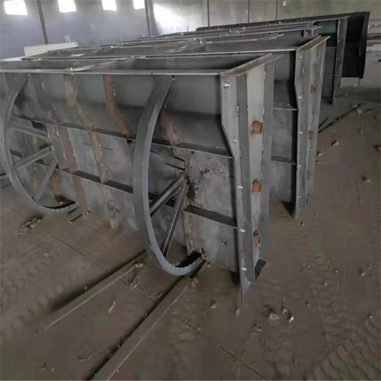 防撞隔离墩模具 高速隔离墩钢模具 道路隔离墩模具 致宏专业生产厂家