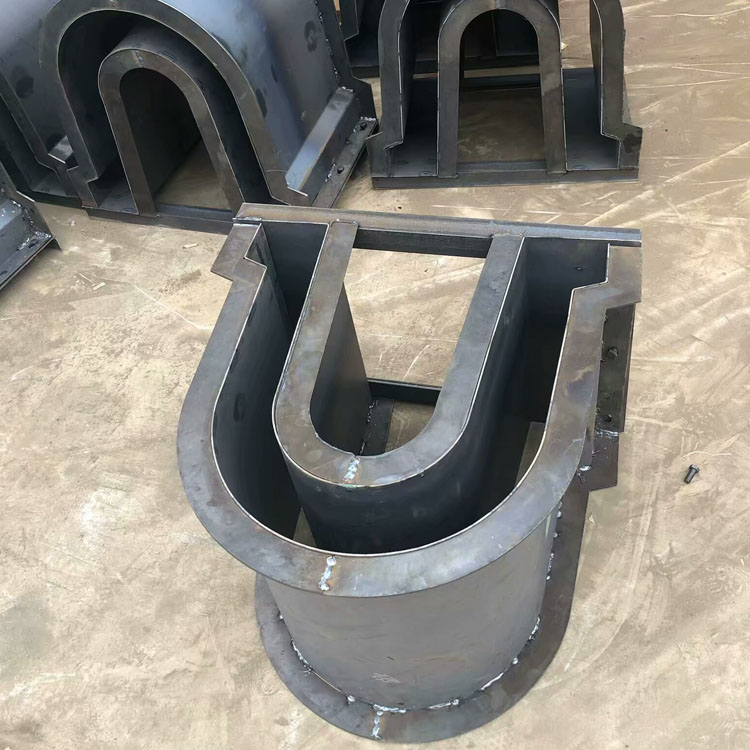 u型排水槽钢模具品质优良，边沟排水槽模具款式多样