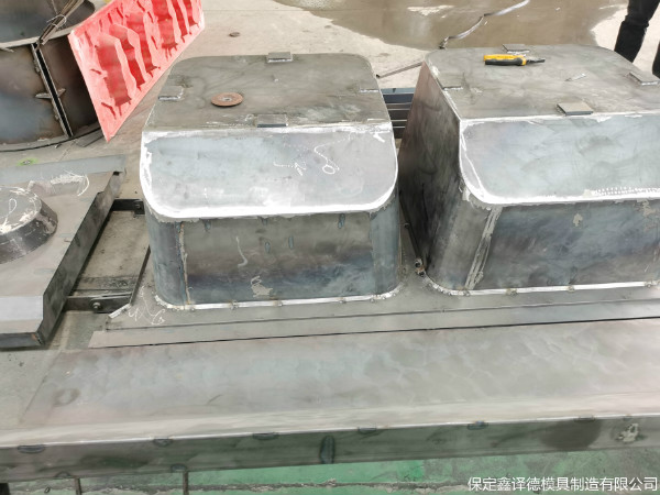 水泥生态框格模具精密加工，预制生态框格模具优质供应