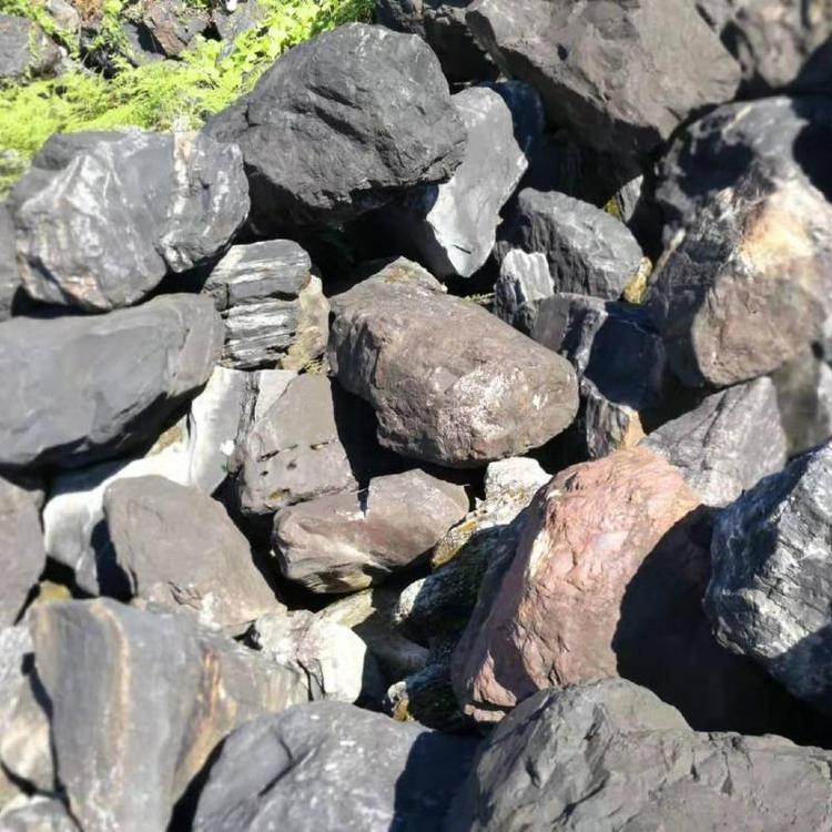贵州草地驳岸石报价 千层石大批发 贵州驳岸石