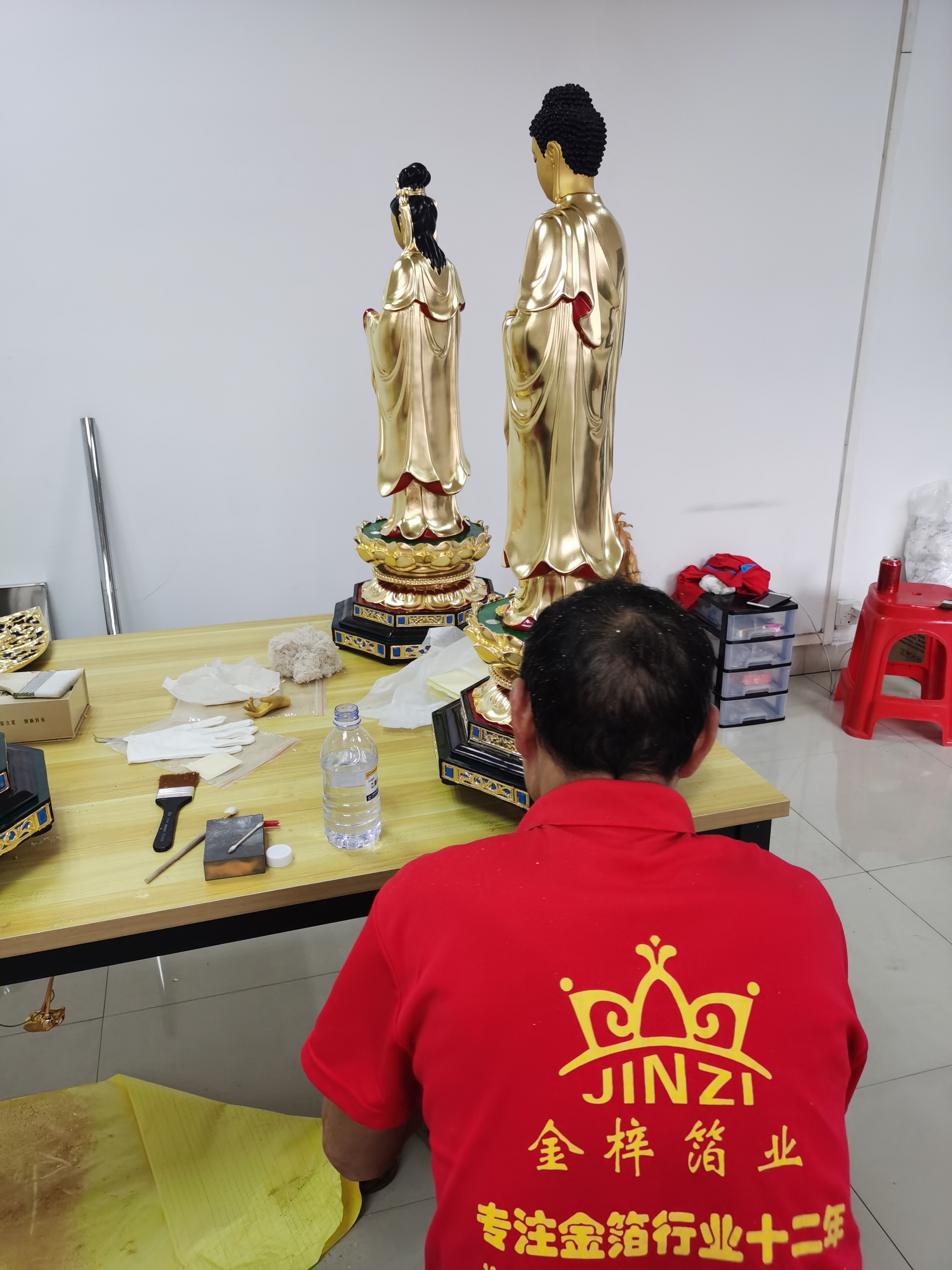 金梓金箔厂家供应8公分本子纯真金箔98%工艺饰品贴金箔一本起订