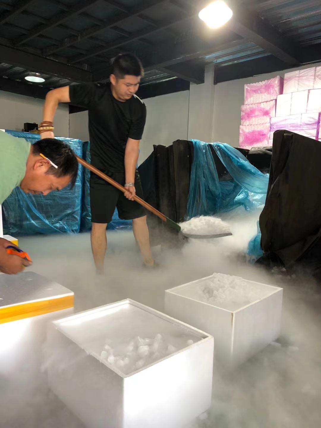 干冰配送电话【156O1832581】宁波奉化区食用干冰,干冰清洗机,干冰桶