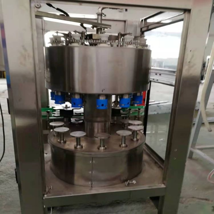 全自动液体灌装机 白酒灌装机 旋转式矿泉水酱香型白酒灌装线