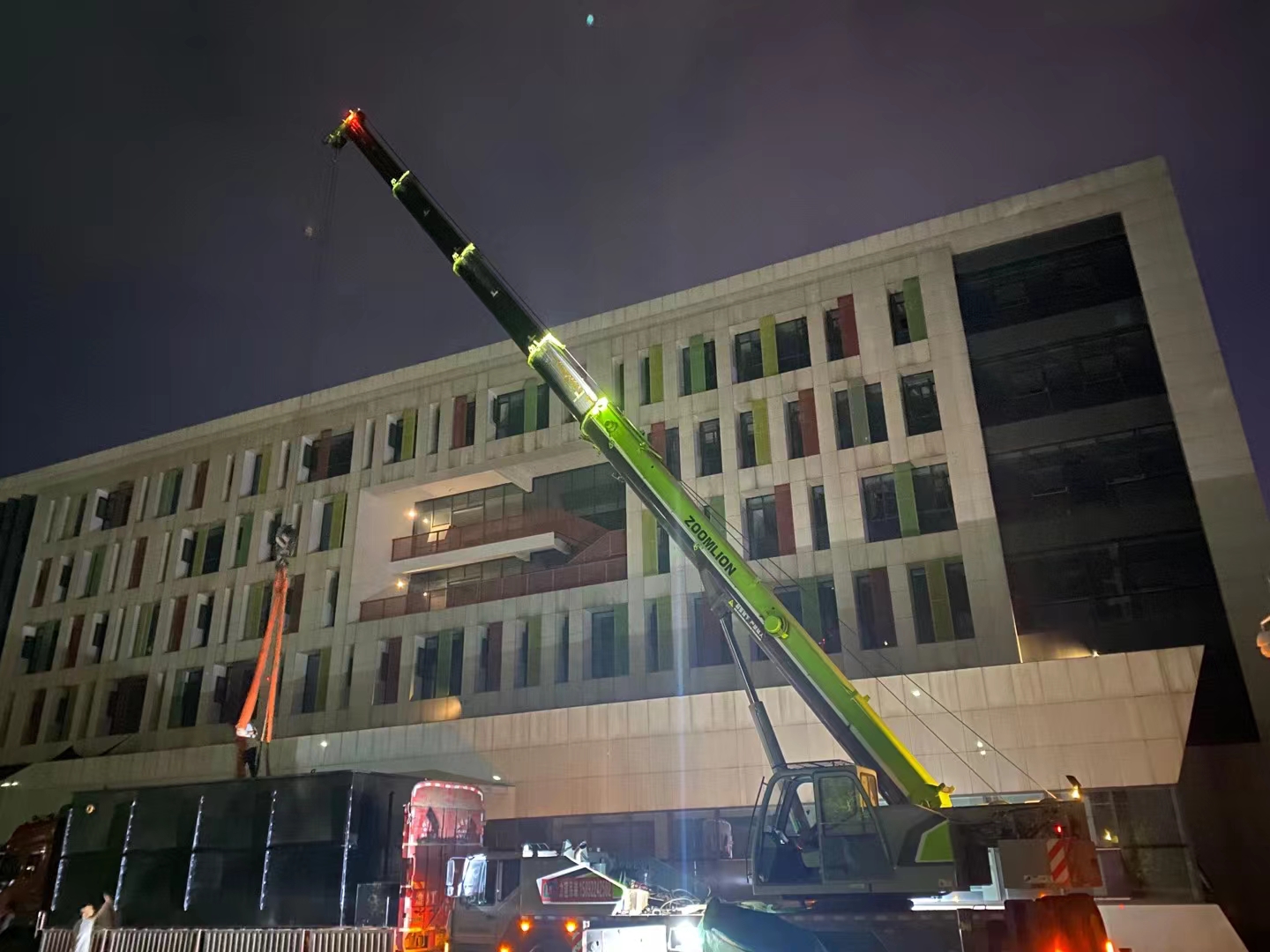 黔东南州12-400吨吊车出租 黔东南州吊车租赁公司电话 价格优惠