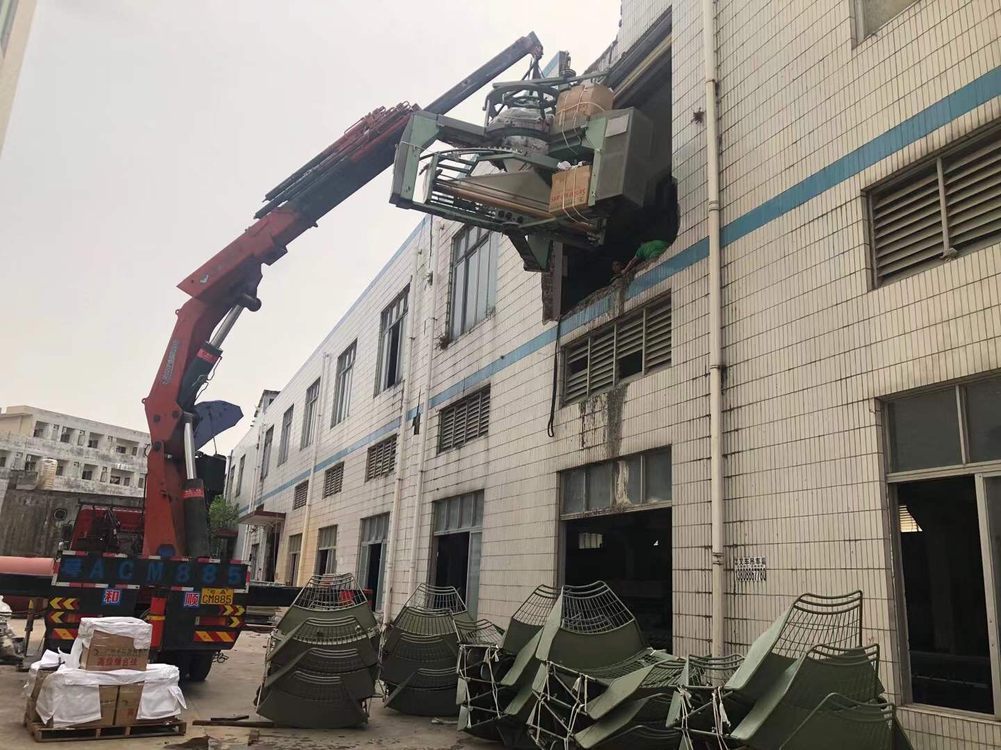 诸城市8-200吨汽车吊租赁 工厂高空吊装 欢迎来电咨询